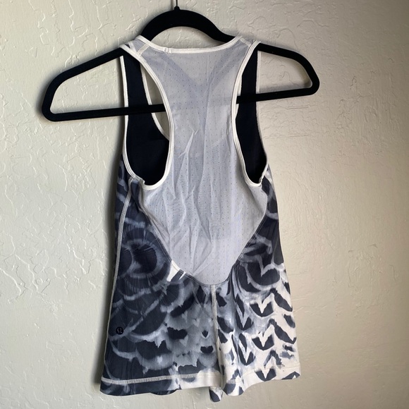 Lululemon Athletica Dance To Yoga Tank - Picture 6 of 10